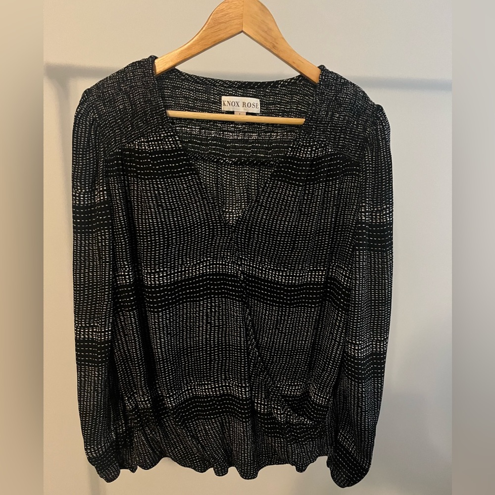 Knox Rose black and white print wrap top